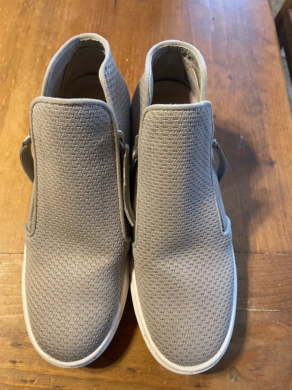 Steve Madden Women’s Slip-On Knit Casual Shoes - Light Gray - Size 8